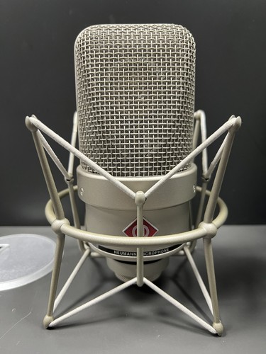 Neumann tlm large diaphragm - 49,