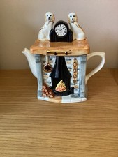 VINTAGE  SWINESIDE TEAPOT WITH  TRADITIONAL FIRESIDE SCENE - 1980’s - VG 
