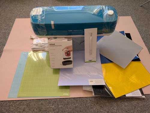 Brand new cricut - new,