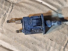 (11) Mercedes 500 SE W126 Series 1 Door Contact Switch 0008213152