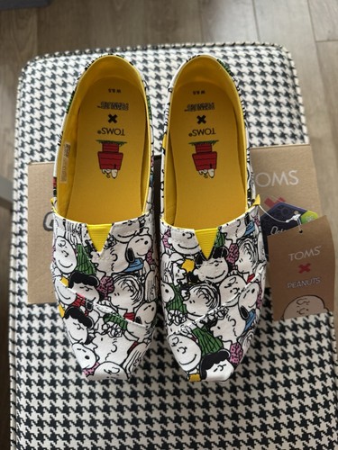 Bnwt toms peanuts snoopy - bnwt,