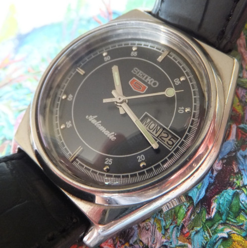Seiko black dial 37mm gent - dial, gent's