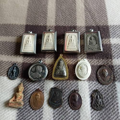 Thai buddha amulet lot various - thai,