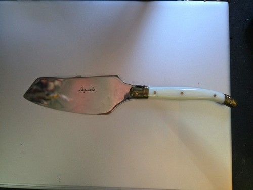 Laguiole bee cheese hatchet - cheese,
