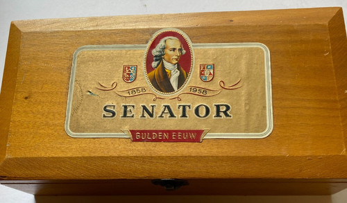 Rare vintage wooden cigar box - rare,