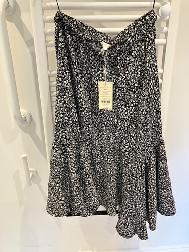 Bnwt monsoon size black - m.,