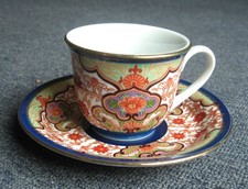 Attractive chinese porcelain cup and saucer, saucer 6 inches diameter