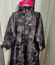 NEW! dryrobe V3 Advance Grey