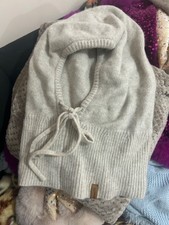 100% merino wool hood in cream