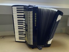 Hohner Verdi II - 96 Bass Piano Accordion - Fully tuned - Including a Gig Bag
