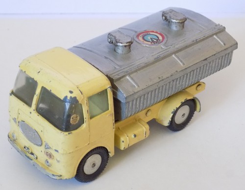 Corgi toys 460 neville - corgi,