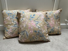 3x New Floral Filled square