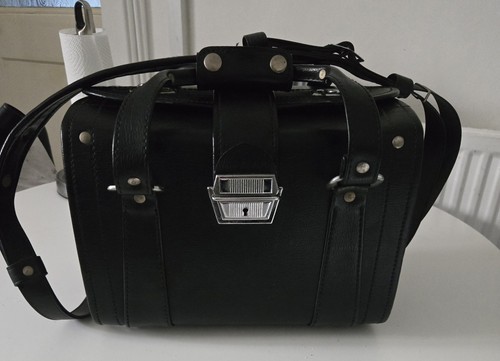 Large vintage black - , camera