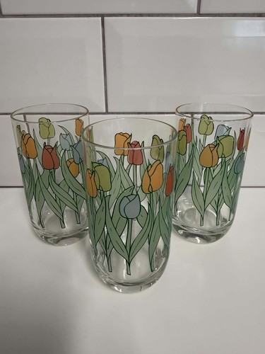 Vintage retro pastel tulips - retro,