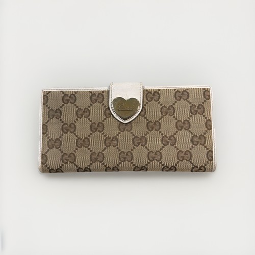 Gucci gold heart logo - gold,