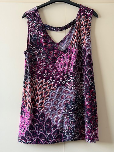 Beautiful patterned bar - , top
