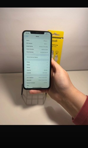 Apple iphone pro - 11,