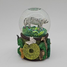 Busch Gardens White Tiger 2012 Snowglobe Elephant Giraffe Lion Cheetah Excellent