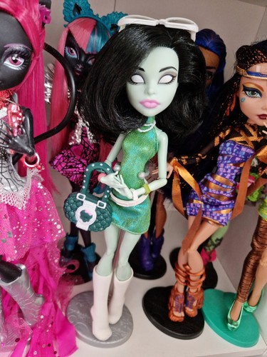 Monster high scarah - scarah, screams