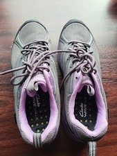 Clarks Wave Walk Women's Size 5D Trainers. Worn A Handful Of Times