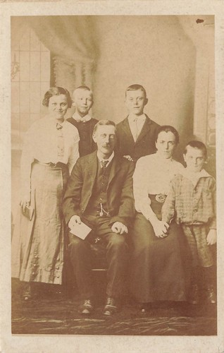 Father mother four children - father,
