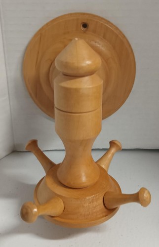 Small sputnik wooden spinning - small,
