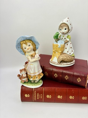 Two little vintage porcelain