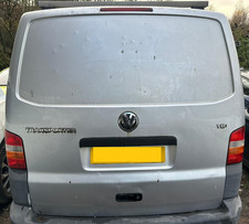VOLKSWAGEN TRANSPORTER 4DR
