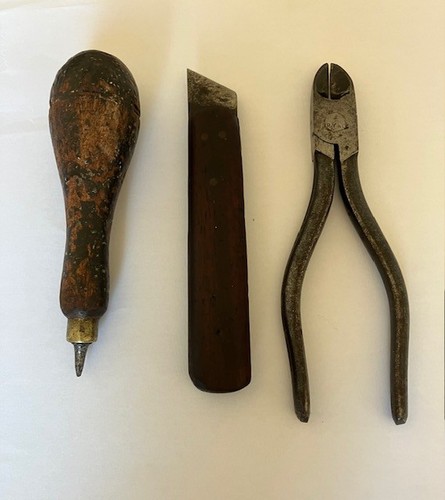 Antique cobbler leatherworkers - antique, cobbler/leatherworkers