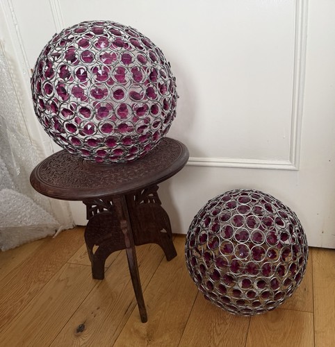 Two round globe - two,