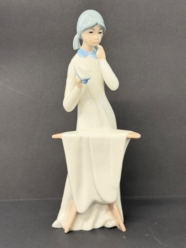 Casades young lady - casades, ironing