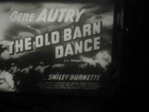 16mm the old barn - 16mm,