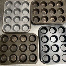 Ex-bakery bundle -5: Metal Cupcake Tins