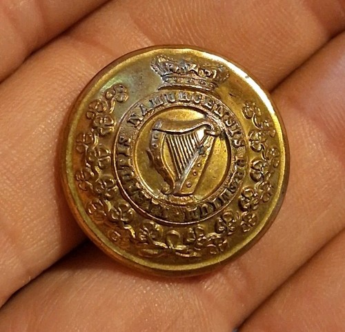 Irish army button connaught - army,