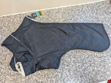 BNWT 3 Peaks Size L Black