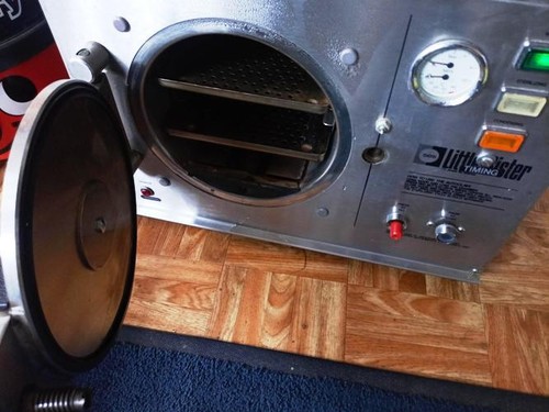 Little sister autoclave - little,