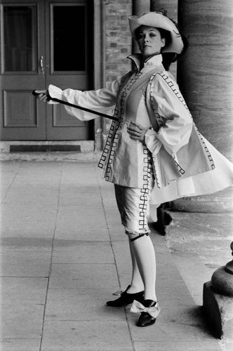 Linda thorson canadian actress - linda,