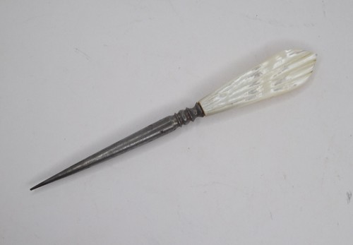 Victorian mother pearl - of,