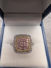 Stunning 9ct White Gold Pink
