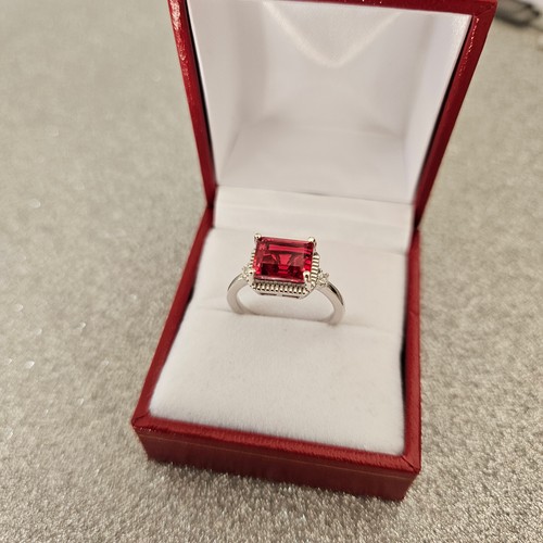 Padparadscha quartz zircon - &,