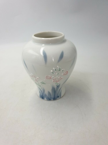 Japanese porcelain small - japanese,