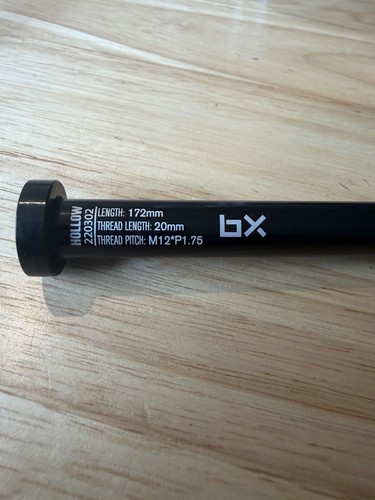 Brand thru axle 172mm - thru,