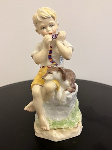 Royal worcester figurine - royal,