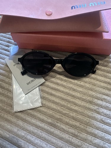 Miu black sunglasses - miu,