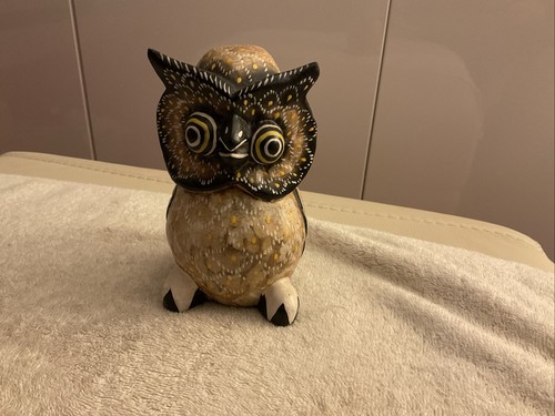 Beautiful wooden barn owl - wooden,