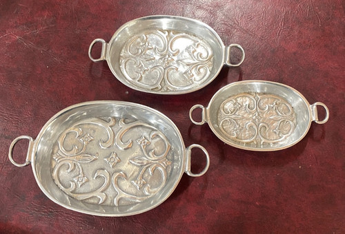 Valezuela romo pewter server - valezuela,