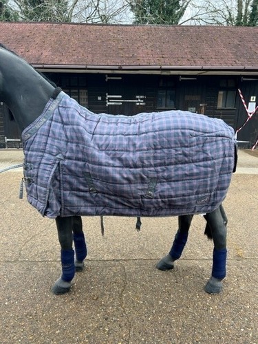 Masta stable rug mediumweight