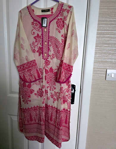 Women pink and cream - and,