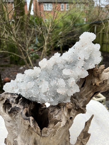 Apophyllite sparkly gemmy - sparkly,