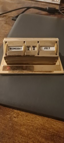 Vintage perpetual desk - perpetual,